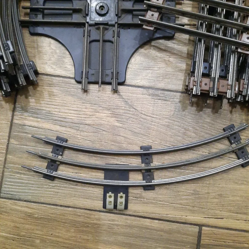 Unbranded vintage lionel